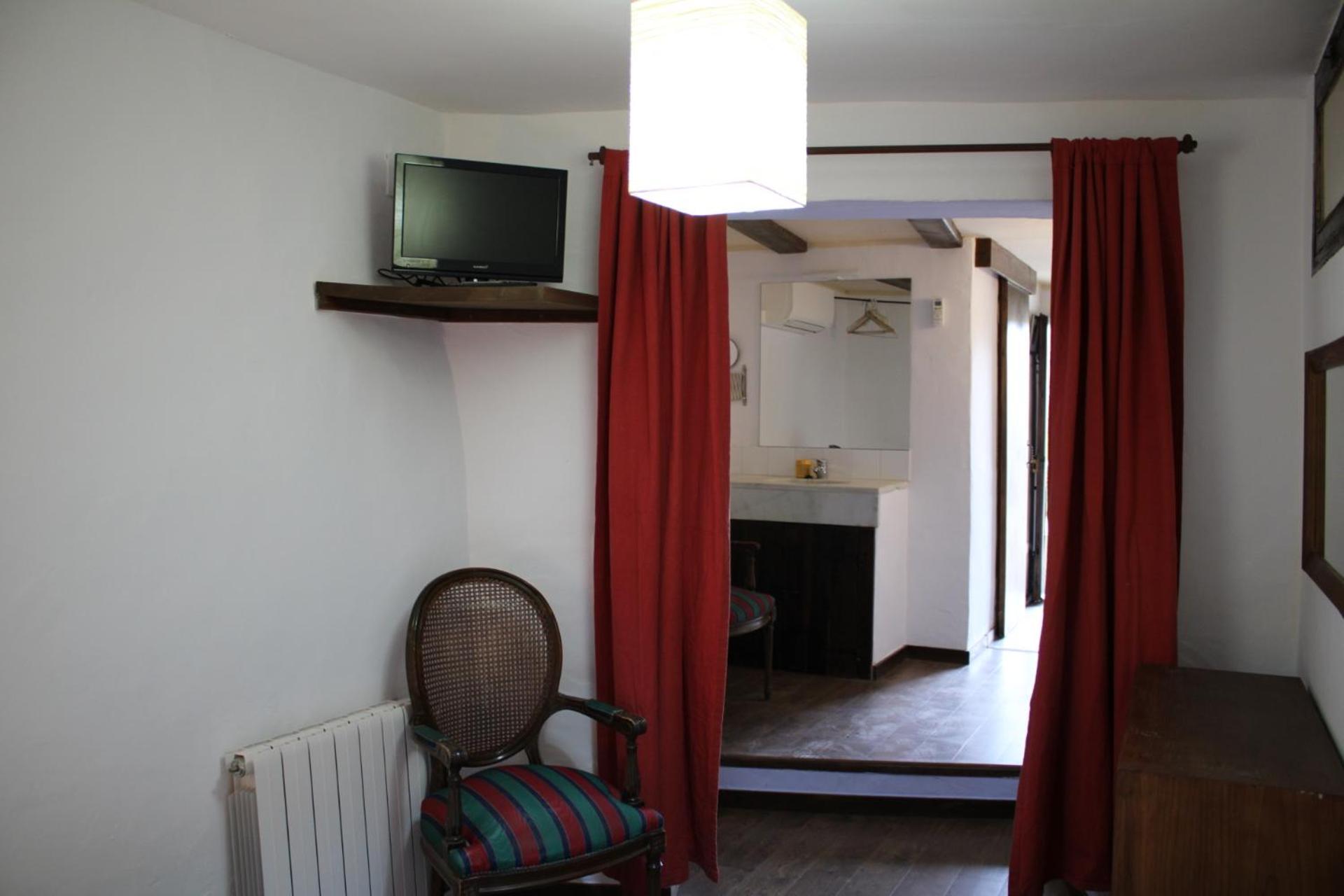 Apartaments Rurals Ai Manyac San Miguel de Cruilles 外观 照片